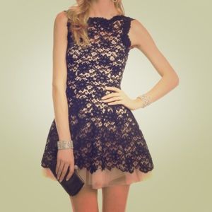 Nha Khanh lace dress